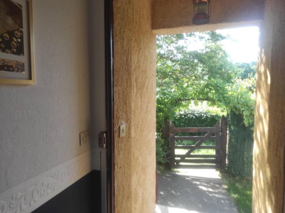 Maison Au Pied De La Montagne Aspet Exterior foto